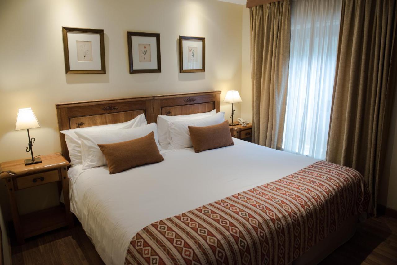 Del Bosque Apart Hotel Ushuaia Eksteriør billede