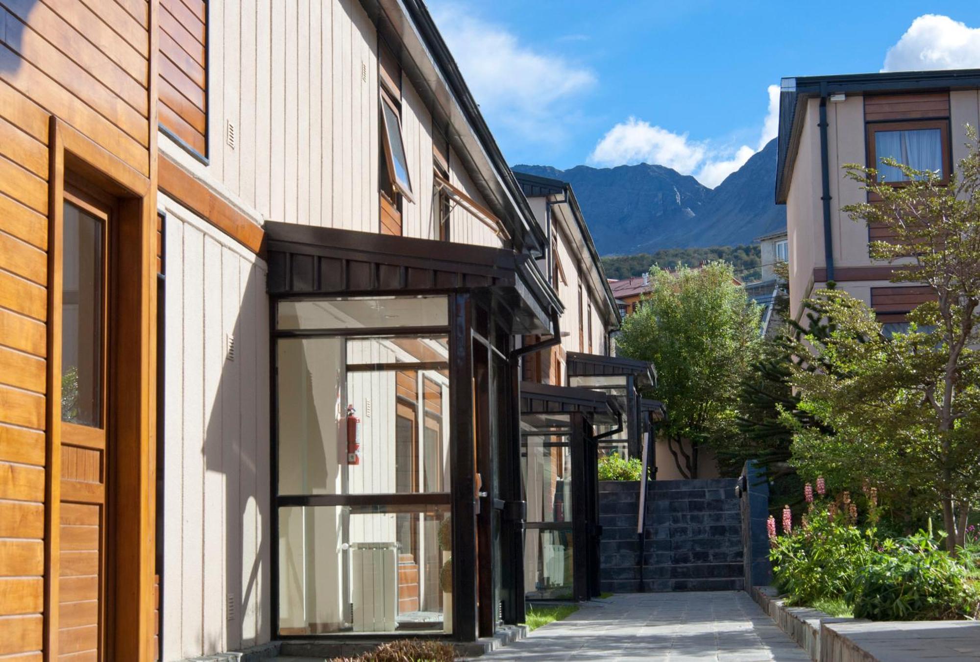 Del Bosque Apart Hotel Ushuaia Eksteriør billede