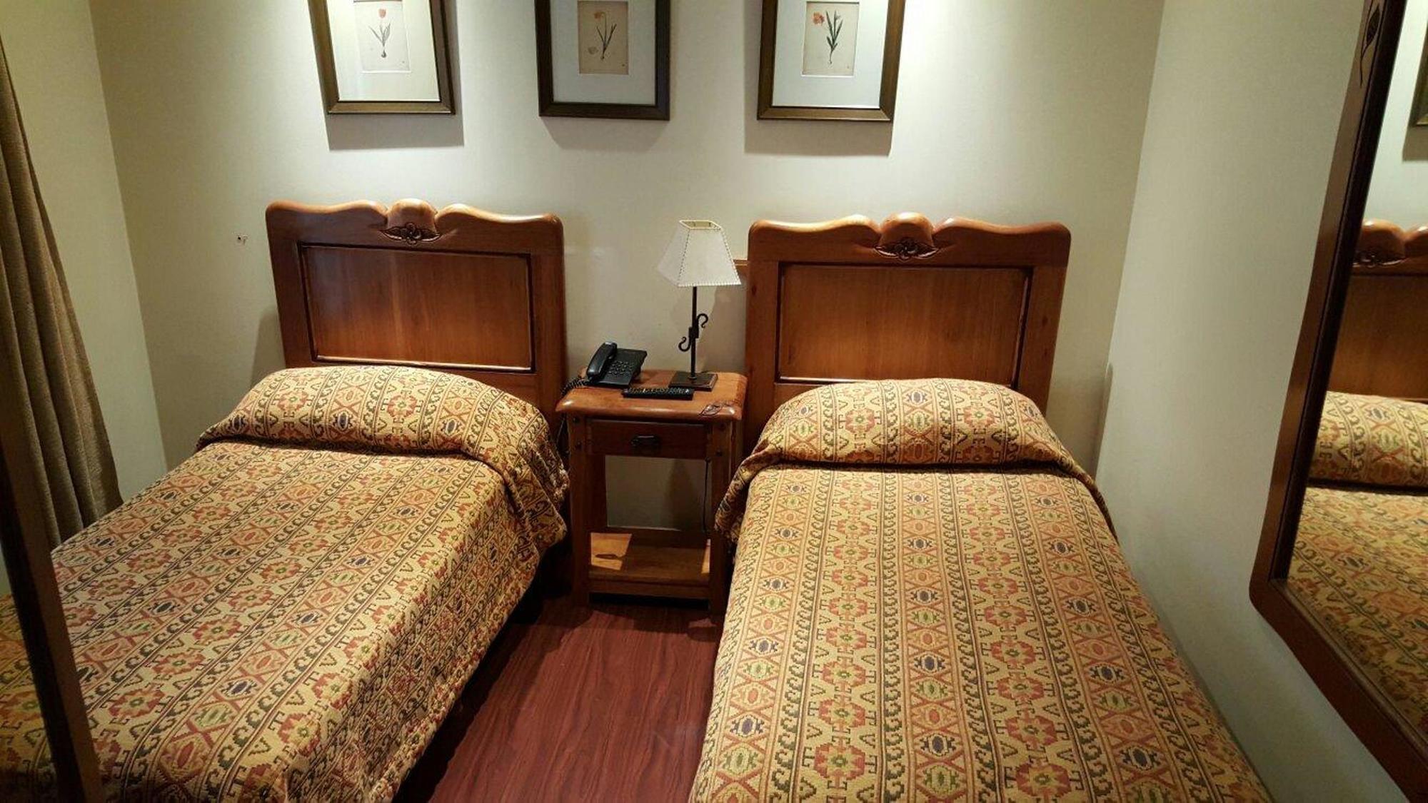 Del Bosque Apart Hotel Ushuaia Eksteriør billede