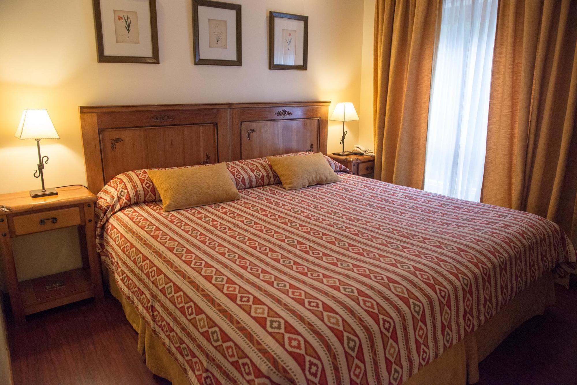 Del Bosque Apart Hotel Ushuaia Eksteriør billede