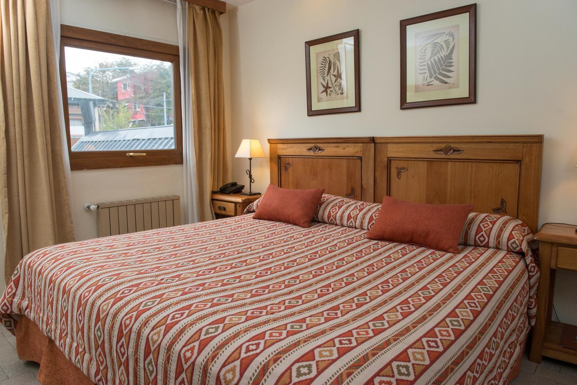 Del Bosque Apart Hotel Ushuaia Eksteriør billede